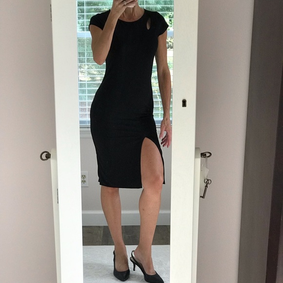 Velvet by Graham & Spencer Dresses & Skirts - Velvet Black Short Sleeve Front Side Slit Dress